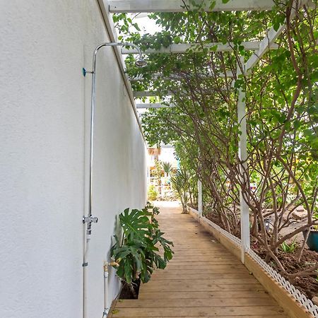 Maho Beach House - Sand Bar Condo - 1 Bedroom Suite Экстерьер фото